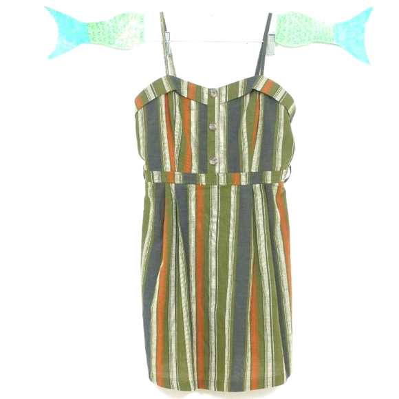 E & M Dresses & Skirts - E & M Sleeveless Green Striped Elastic Back Dress